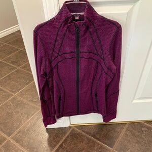 Lululemon magenta /black jacket